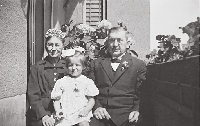 Goldene_Hochzeit_Großeltern_mit_Gerda.jpg